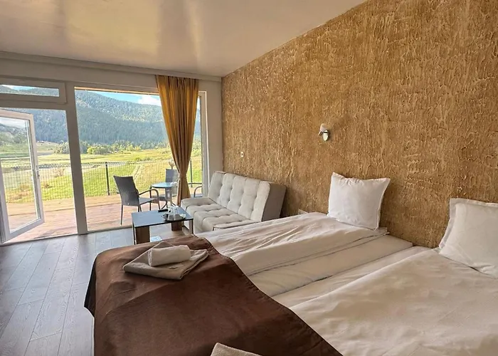 Complex Forest Motel